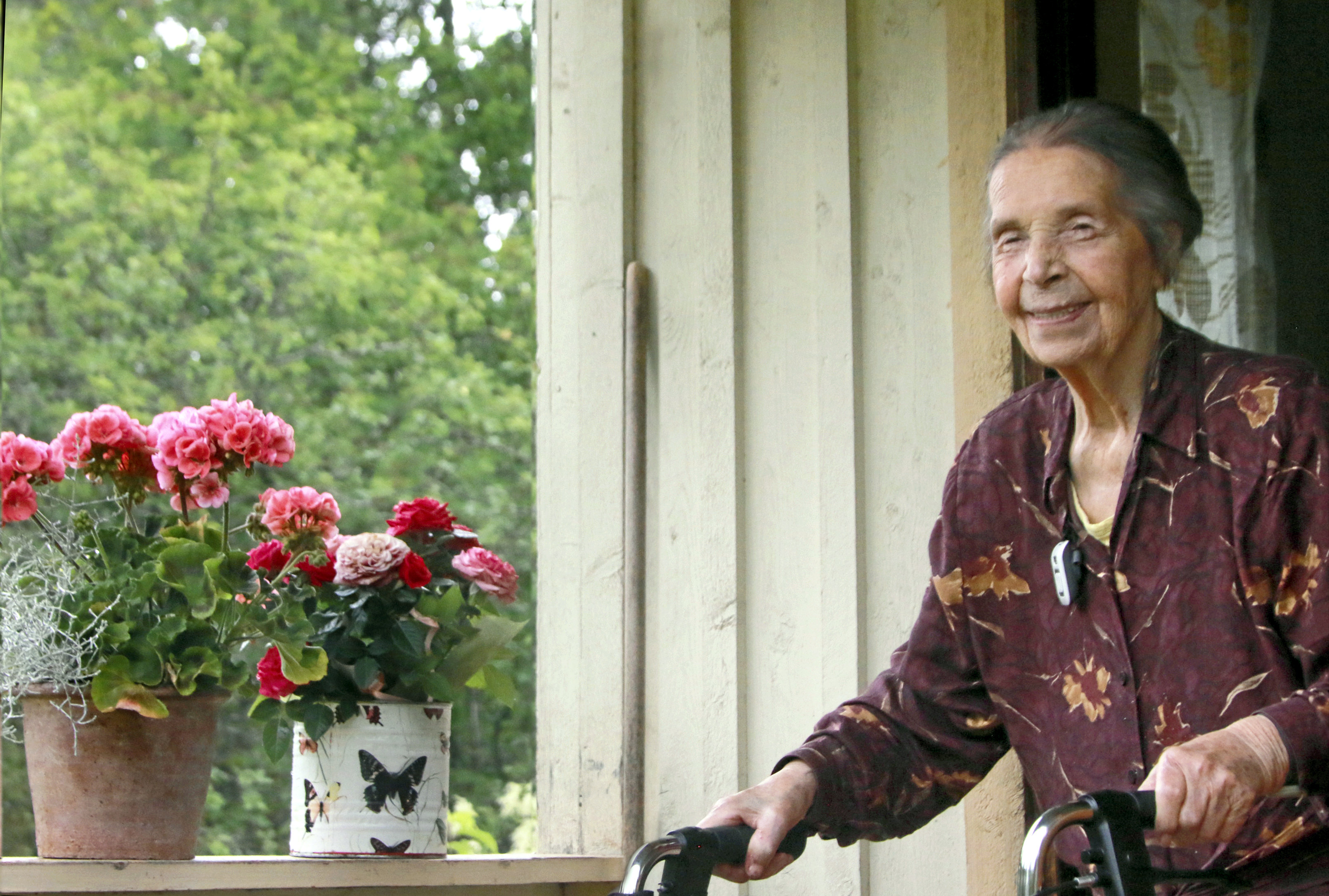 Elsa Juopperi 100 vuotta: Kaikkia on mukamasten tehty – On naurettu, jos on  laulettukin - Rantapohja