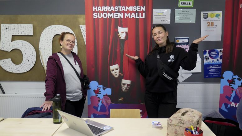 Projektipäällikkö Irene Räty oli yhdessä harrastuskoordinaattori Ilona Rädyn kanssa esittelemässä valtakunnallisen Harrastamisen Suomen mallia, joka on Oulussa nimeltään Harrastamisen Aarrearkku. Se toimii kaikissa peruskouluissa ja tarjoaa maksutonta harrastustoimintaa 1.–9. luokkien oppilaille koulupäivän jälkeen.