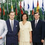 Keskustan europarlamentaarikot Seppo Pelttari, Olli Rehn, Mirja Ryynänen, Paavo Väyrynen ja Timo Järvilahti yhteiskuvassa kesäkuussa 1995. Kuva: Communautes europeennes 1995