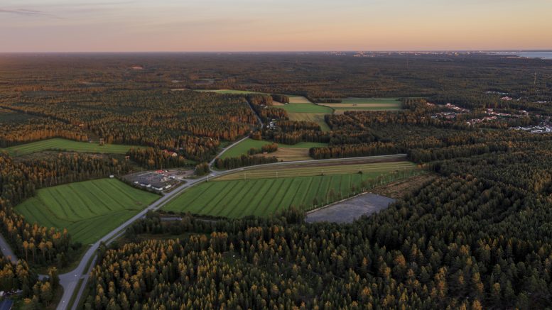 Monet maaseudun yritykset ovat EK:n yrityskyselyn mukaan erityisen hankalien aikojen kynnyksellä. Kysyntä heikkenee ja kustannukset kasvavat. Tilanteeseen ei näy helpotusta, ja haasteet koskevat hyvin laajasti eri toimialojen yrityksiä. Arkistokuva: Joona Karjalainen